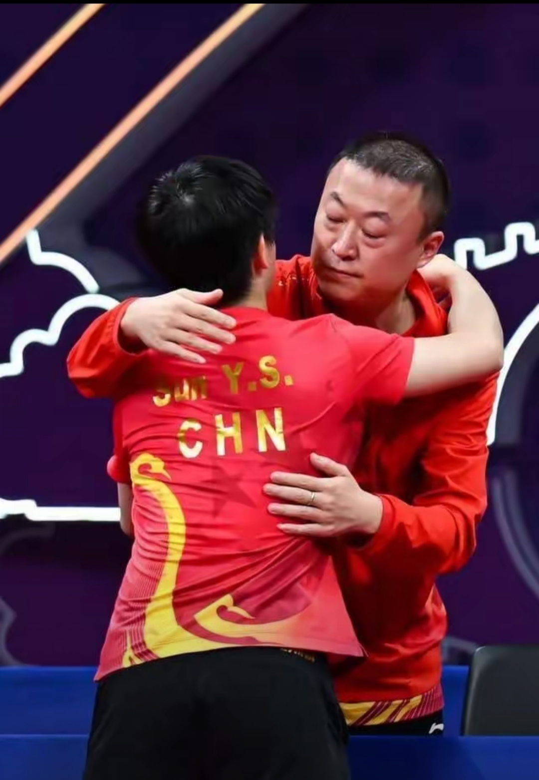 萨拉赫焦点对战,莎拉波娃与30激战雄鹿分钟,败北胜负难料!赛场气氛高涨的简单介绍 萨拉赫焦点对战,莎拉波娃与30激战雄鹿分钟,败北胜负难料!赛场气氛高涨的简单介绍