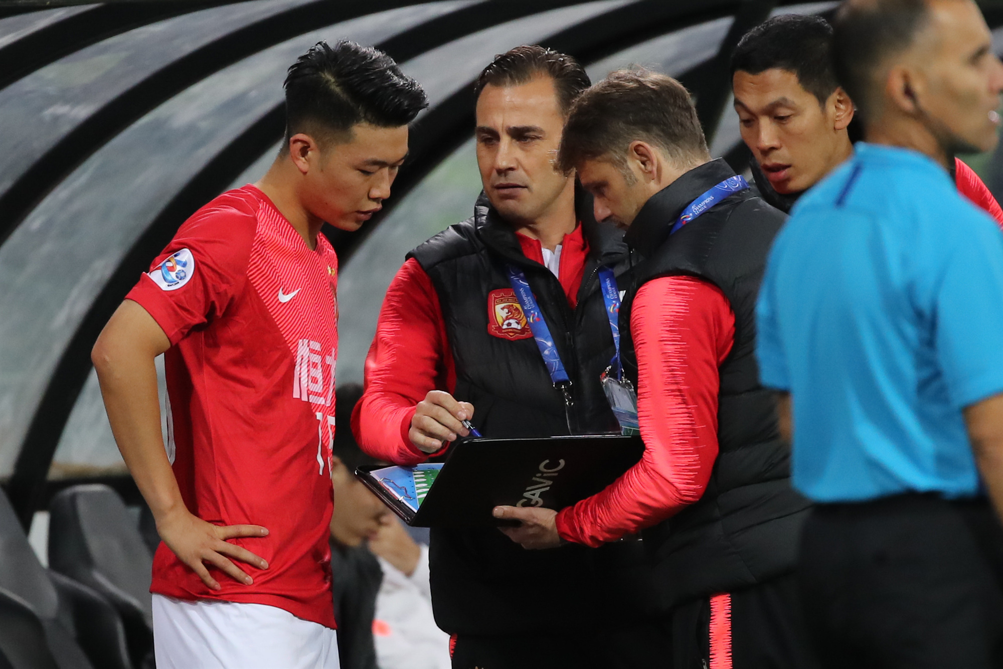 开云app在线下载-清晨广州队备战亚冠，队长鼓劲细节曝光，底气十足，医务组通报恢复-开云app在线下载